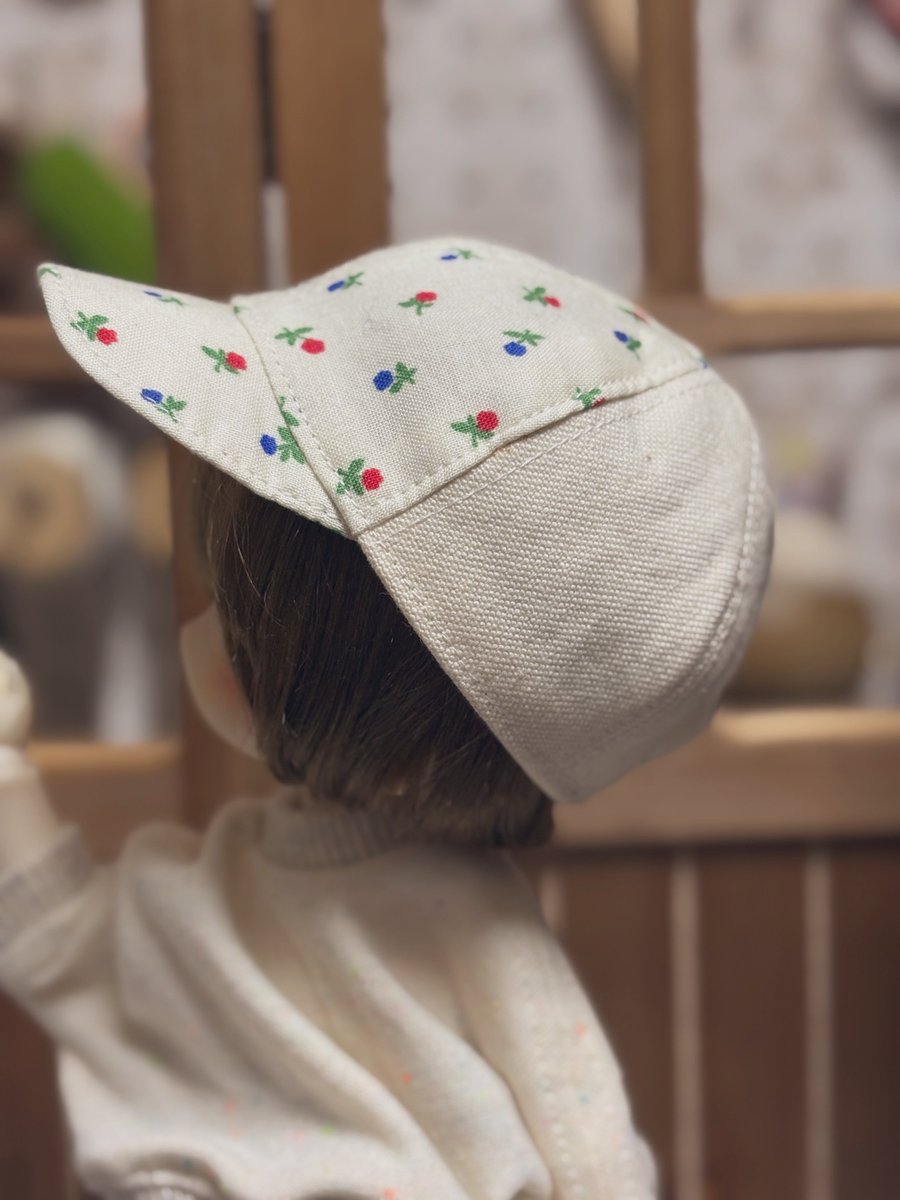 clover_riichi's tweet photo. ずっとやりたかったキャップ作った🧢
まずは1/3ヘッドサイズで✨
時間が許せばタイニーヘッド用のサイズを量産します。
頑張れたら持っていきます、大阪で卓にあったらラッキーと思って下さい😇
#TinyFox
#まめじ工房
#swdoll
#糖糕ヘッド
#アイドール大阪 https://t.co/1nKxjed1d9