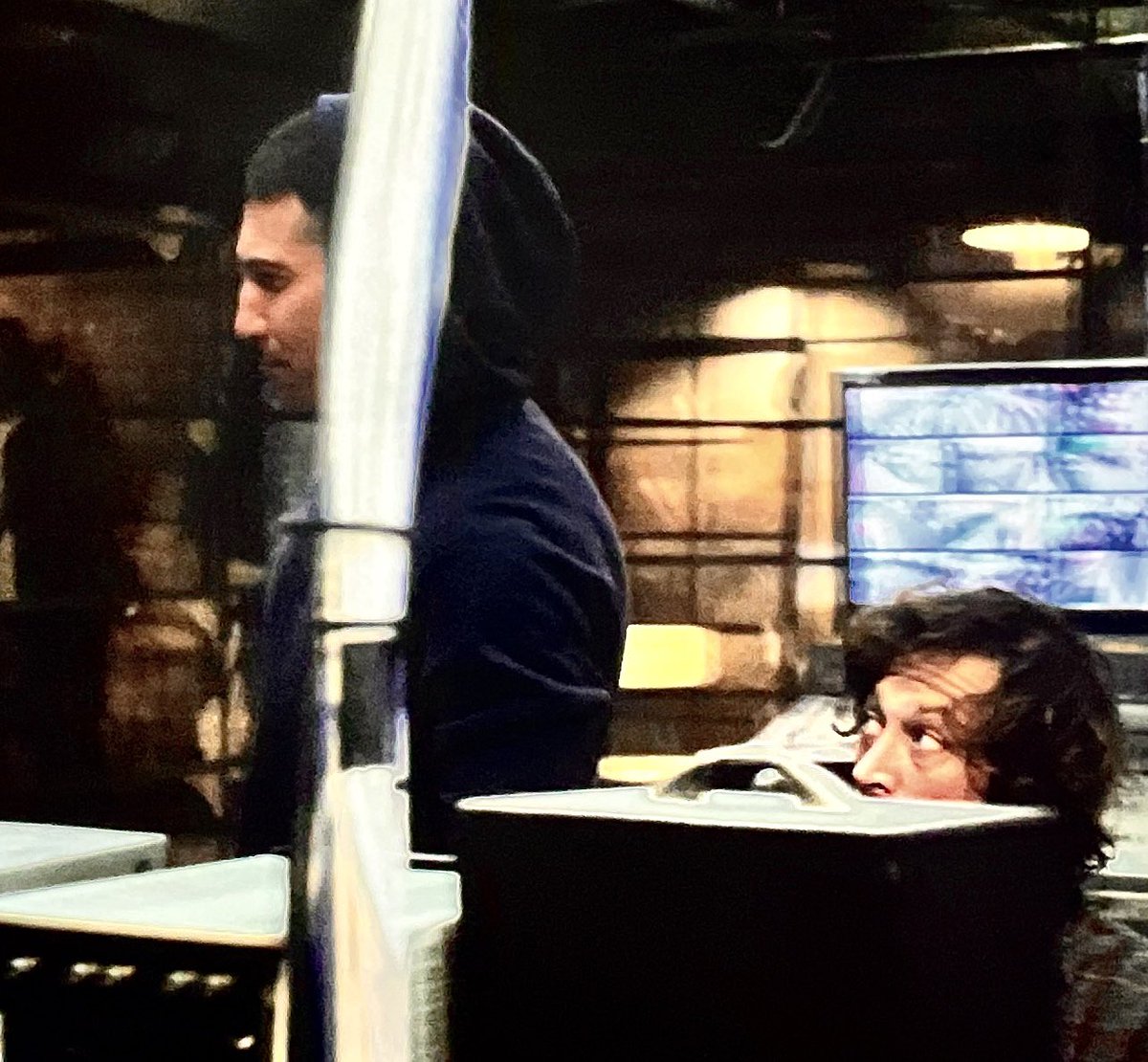 Sorry he looked WAY TOO HAPPY to meet her again😭