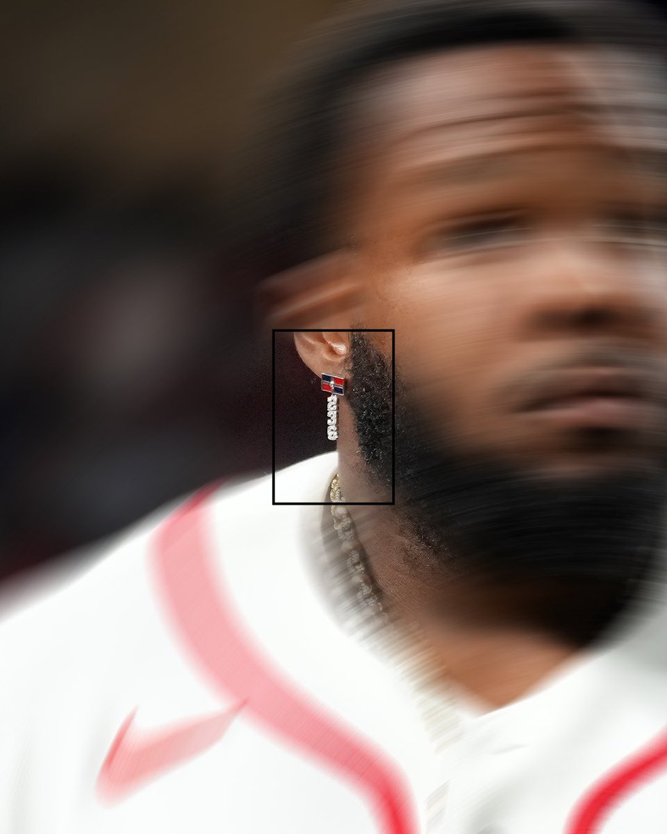 _losdominicanos's tweet image. Vladdy en honor a las víctimas 🤍 🇩🇴 

#1año #RD