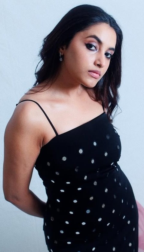 Mallu153022's tweet image. PAM served 🥵🥵

1/2

#priyankamohanhot #priyankamohan #PriyankaArulMohan