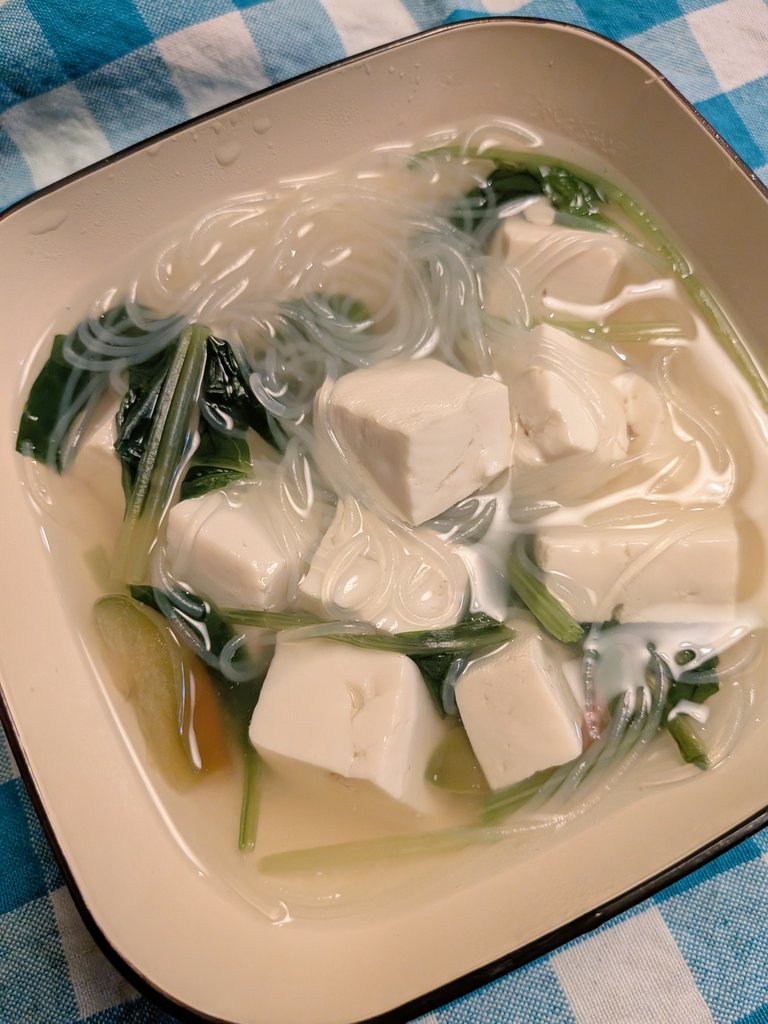 77OTRC's tweet image. 豆腐、春雨、ほうれん草のスープ
蕎麦
#菜食 #plantbased
