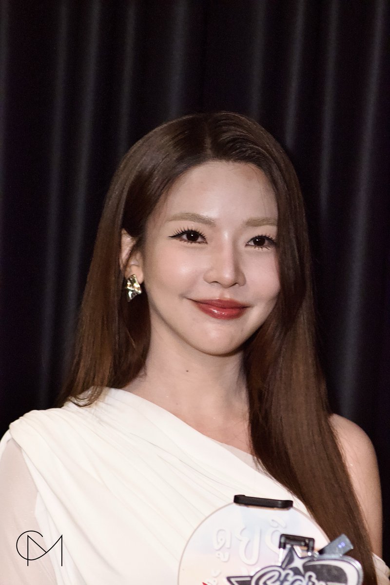 CM2 CONNECT tweet media