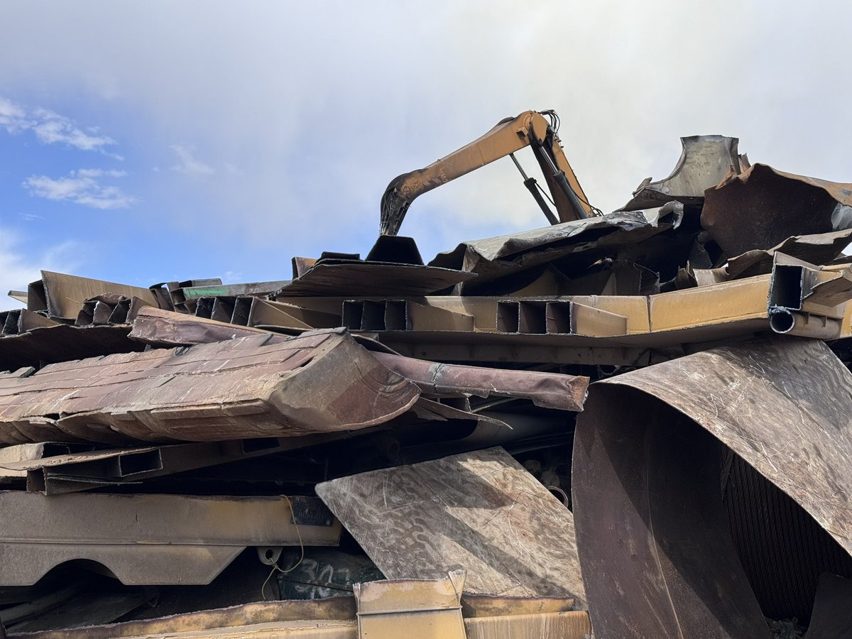 S_Burrage's tweet photo. Another day, another metal recycling facility—but this one has a Rocky Mountain backdrop 🤩
It was great to visit this @BIRworld member today in Denver, Colorado, who are aptly named Rocky Mountain Recycling. Thanks for the hospitality, Brian Henesey.
#KeepRecycling https://t.co/s3MDyxFtJe
