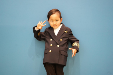 ANA_Group_News's tweet image. GWは #あいち航空ミュージアム で
 「#ANA がやってくる！」開催✈️

4/25〜5/6：歴代CA(客室乗務員)制服を展示✨
5/2〜4：お子様がパイロットやCA、グラハンスタッフになりきれる制服体験実施📸

航空のお仕事を肌で感じて、連休の思い出を作りませんか？

詳細はこちら✈️
ana.ms/4bZgjZj