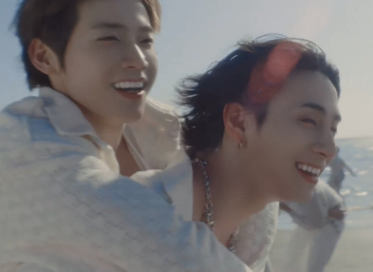 うたち tweet media