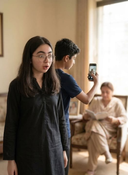 زرنش گل tweet media