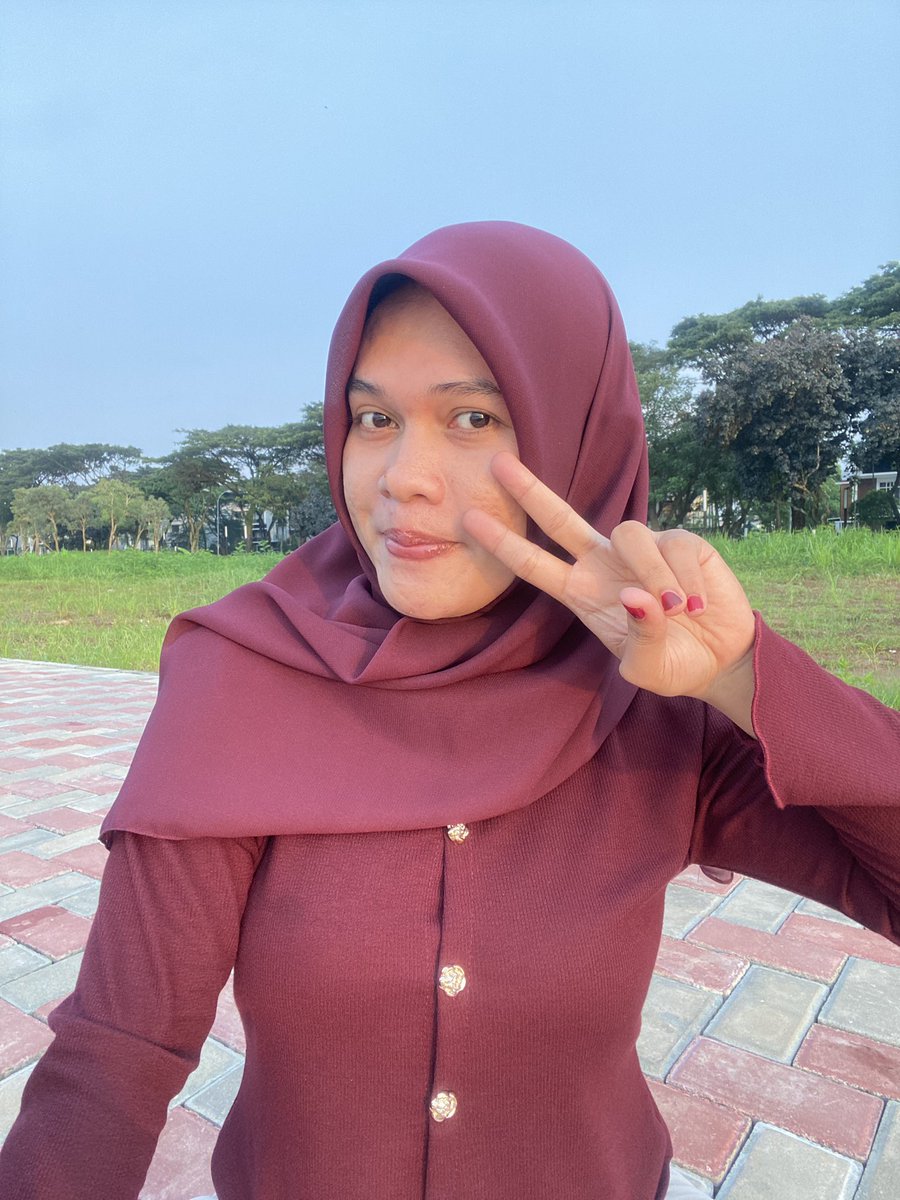 raratrans11's tweet photo. malu malu kucing
#wariatangerang
#shemaletangerang
#ladyboytangerang https://t.co/9dA7YCV8a2