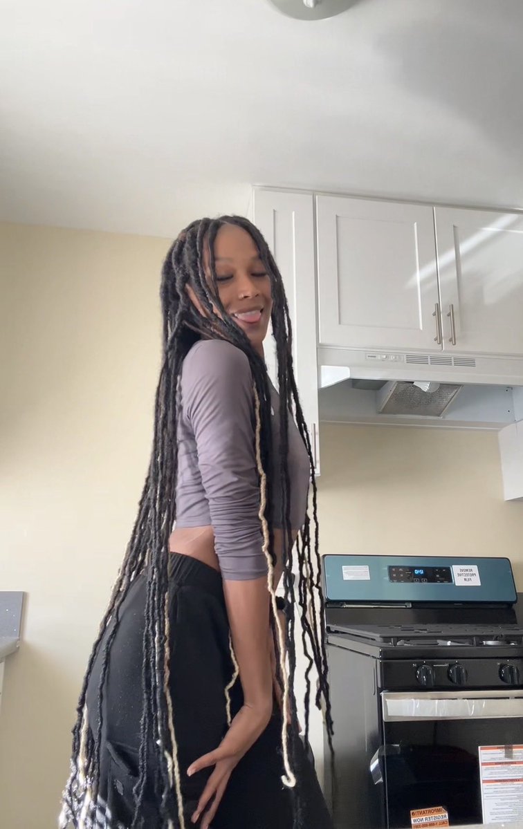 Ericka💜 tweet media