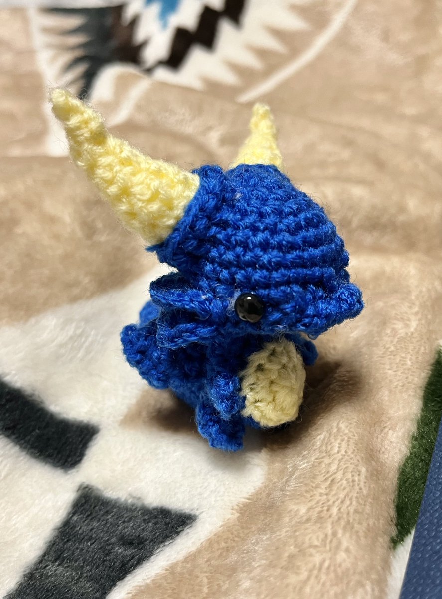 りゅうかさんにお願いしてた創作キャラのぬいだ！！！！！- ̗` （＾-＾） ´ ̖-
あと、　え！？なんかちいこドラゴンがいる！！？！？？？🐉
もしかしてなんだけどこれも作った……？えらいこっちゃ…

りゅうかさんありがとう…ありがとう……