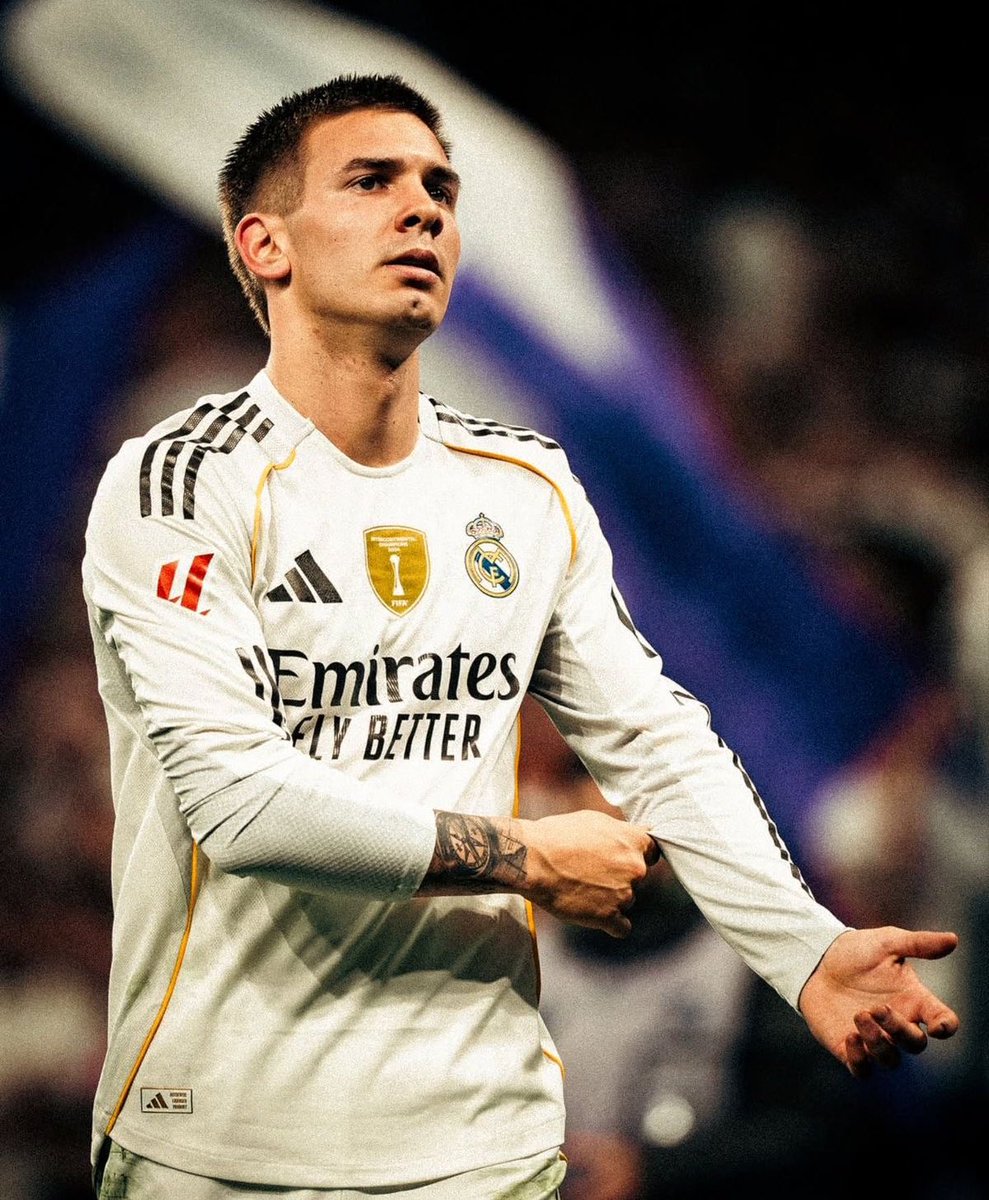 (fan) Danik tweet media