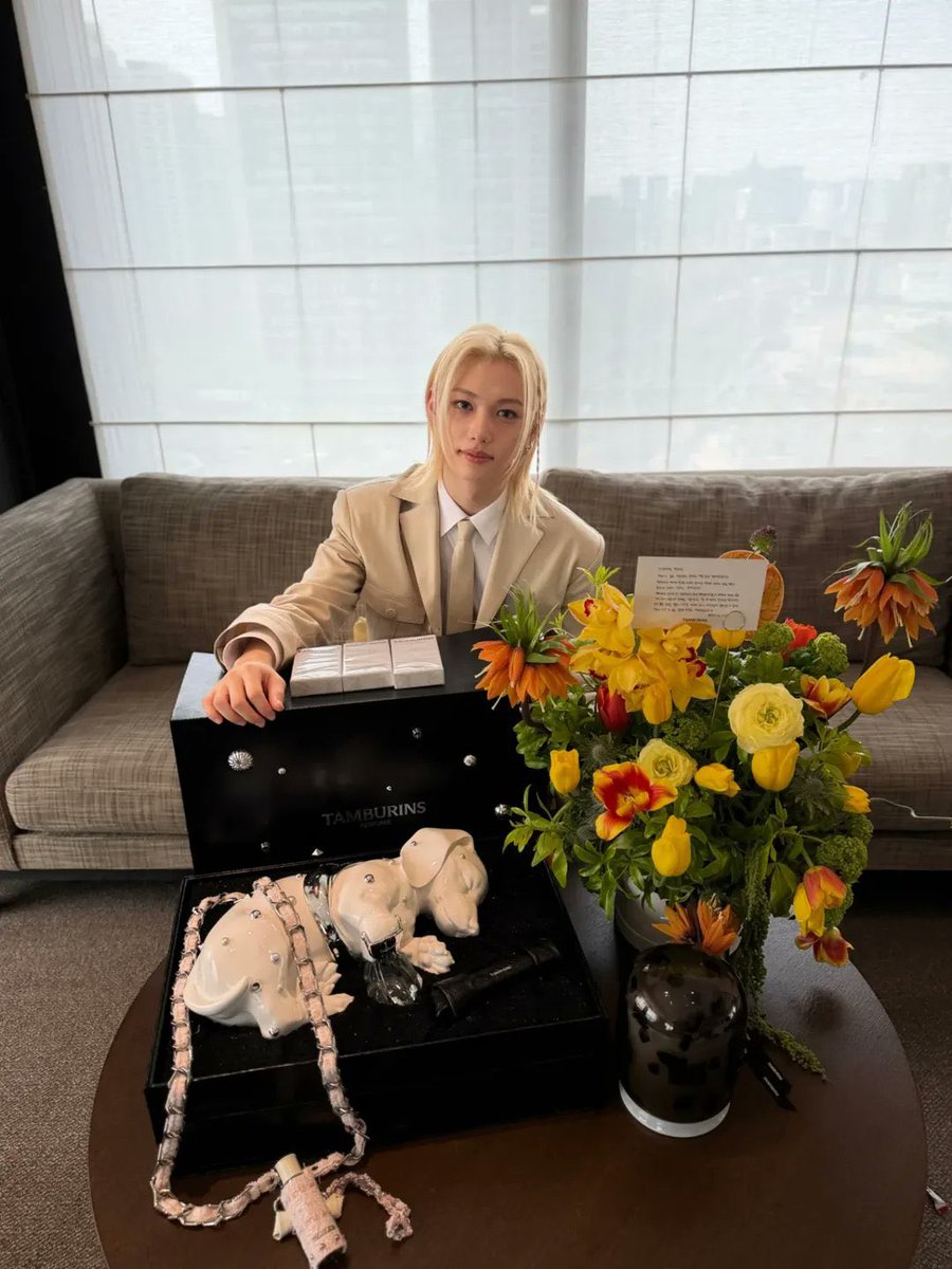 StrayKidsBrasil's tweet image. 「 #INSTA • 08.04.26 」 
Belíssimo! Atualização do Felix no seu perfil do Instagram. 💗✨ [1/5]

“Sunshine em Pequim ❤️❤️❤️
@.tamburinsofficial
#Felix #stay #TAMBURINS #TAMBURINSBEIJING #TAMBURINSSUNSHINE”

FELIX TAMBURINS BEIJING
#TAMBURINSxFELIX