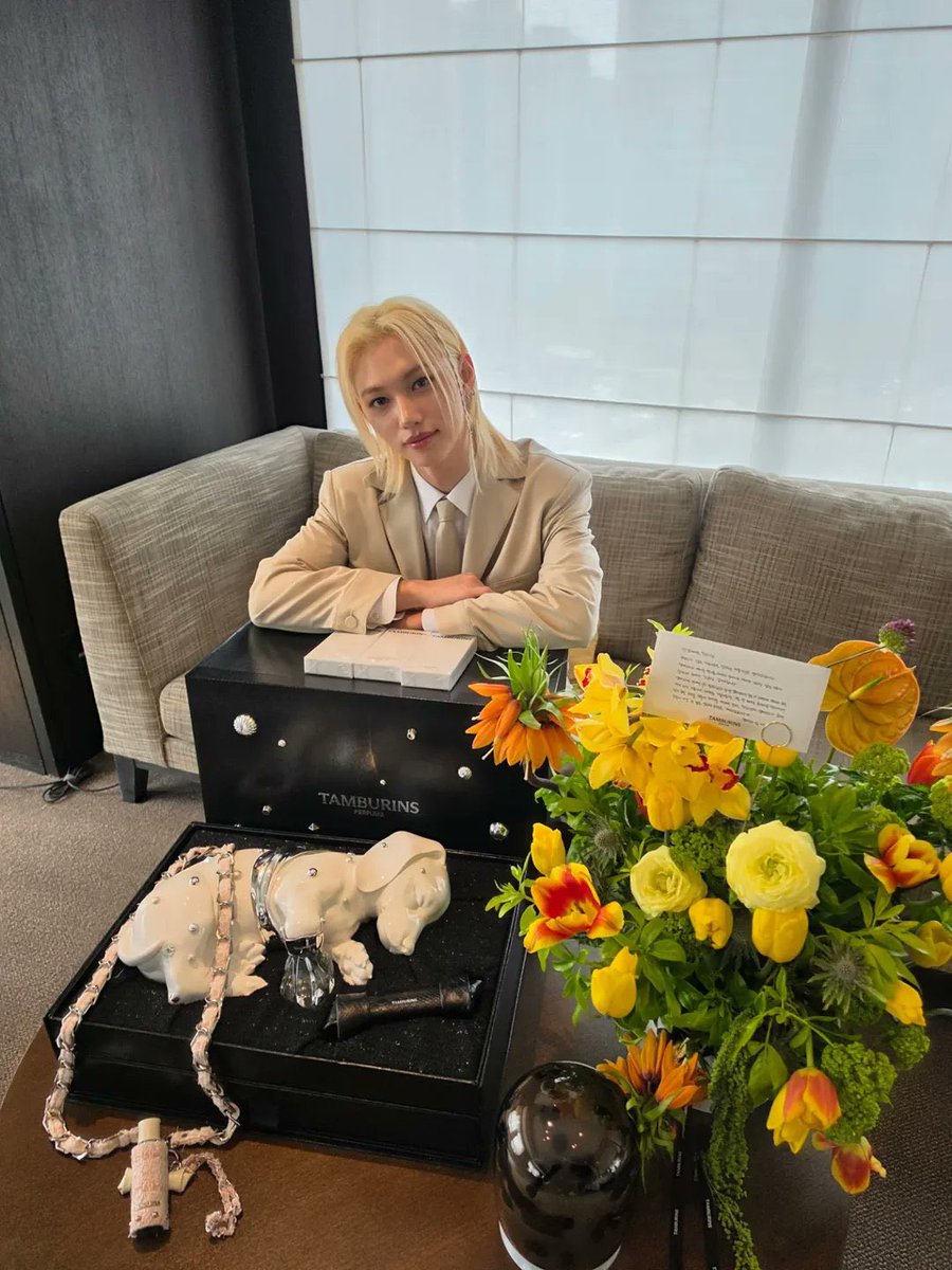 StrayKidsBrasil's tweet image. 「 #INSTA • 08.04.26 」 
Belíssimo! Atualização do Felix no seu perfil do Instagram. 💗✨ [1/5]

“Sunshine em Pequim ❤️❤️❤️
@.tamburinsofficial
#Felix #stay #TAMBURINS #TAMBURINSBEIJING #TAMBURINSSUNSHINE”

FELIX TAMBURINS BEIJING
#TAMBURINSxFELIX