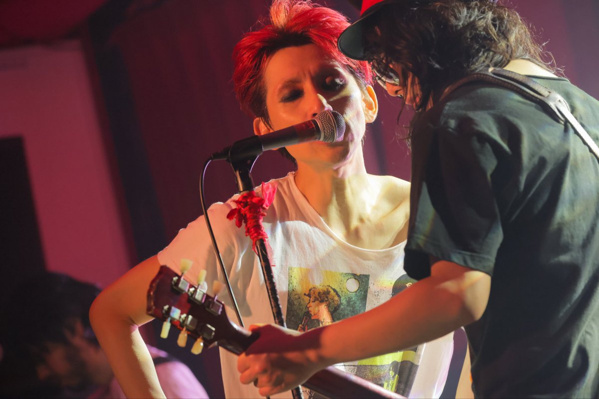 ItsTHEBOHEMIANS's tweet photo. BEST OF THE BOHEMIANS TOUR 2026、次は10本目ファイナル

4/12日曜、神戸VARIT.
16:30開場、17:00開演です。

関西でのファイナルは初めてです。
ご来場お待ちしております。

🎟️
https://t.co/Dlp1A0NW8Z

写真：柴田恵理（4/5渋谷音楽堂） https://t.co/XdC9fgSUYY