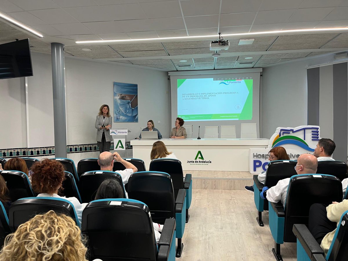 Hospital Universitario Poniente tweet media