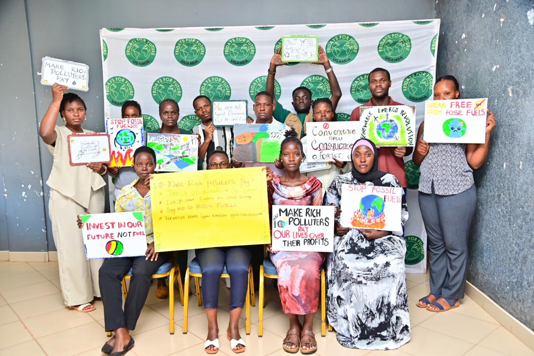 WogemU's tweet photo. Yesterday @WogemU  participated in a strategic meeting that was organized by @Fridays4FutureU  ahead of the #SantaMartaconference to prepare a #positionpaper on a just energy transition that will be presented at the conference. https://t.co/ftZeYlVa7b