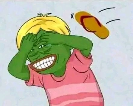 You no get babe you dey charge phone, wetin you wan use the battery do?!! 😂