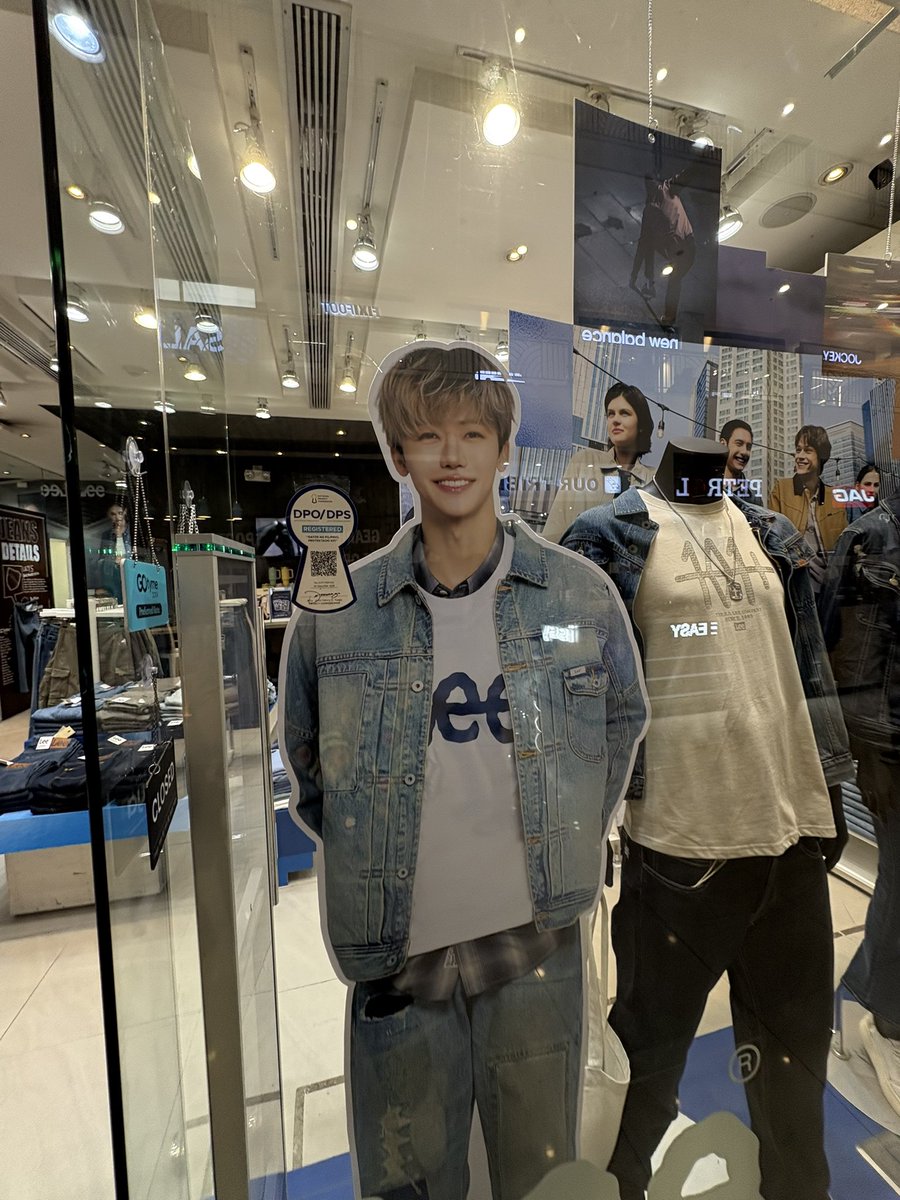 b (●’3)♡(ε`●) tweet media