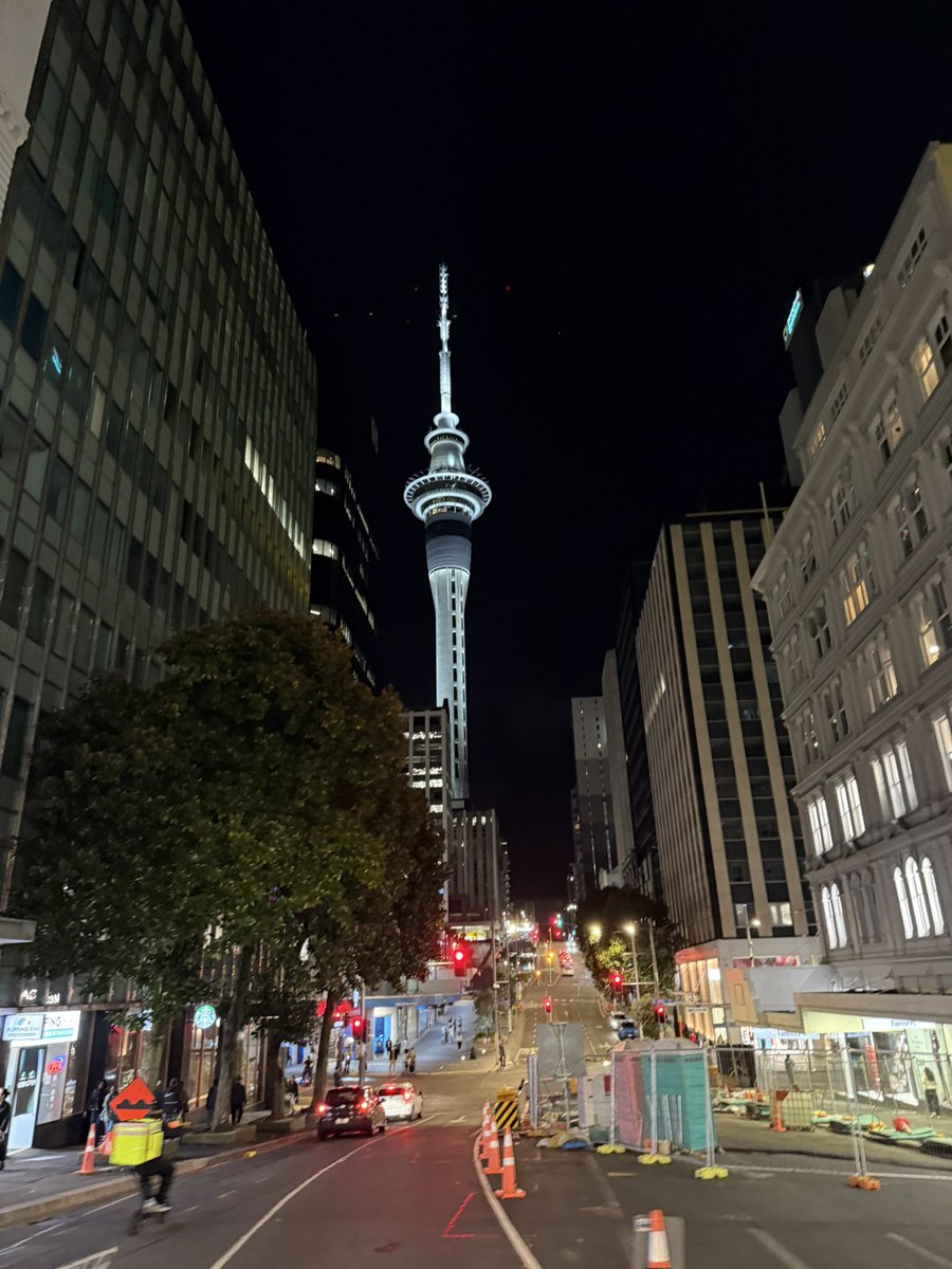 Кадзілла 🦖 tweet media