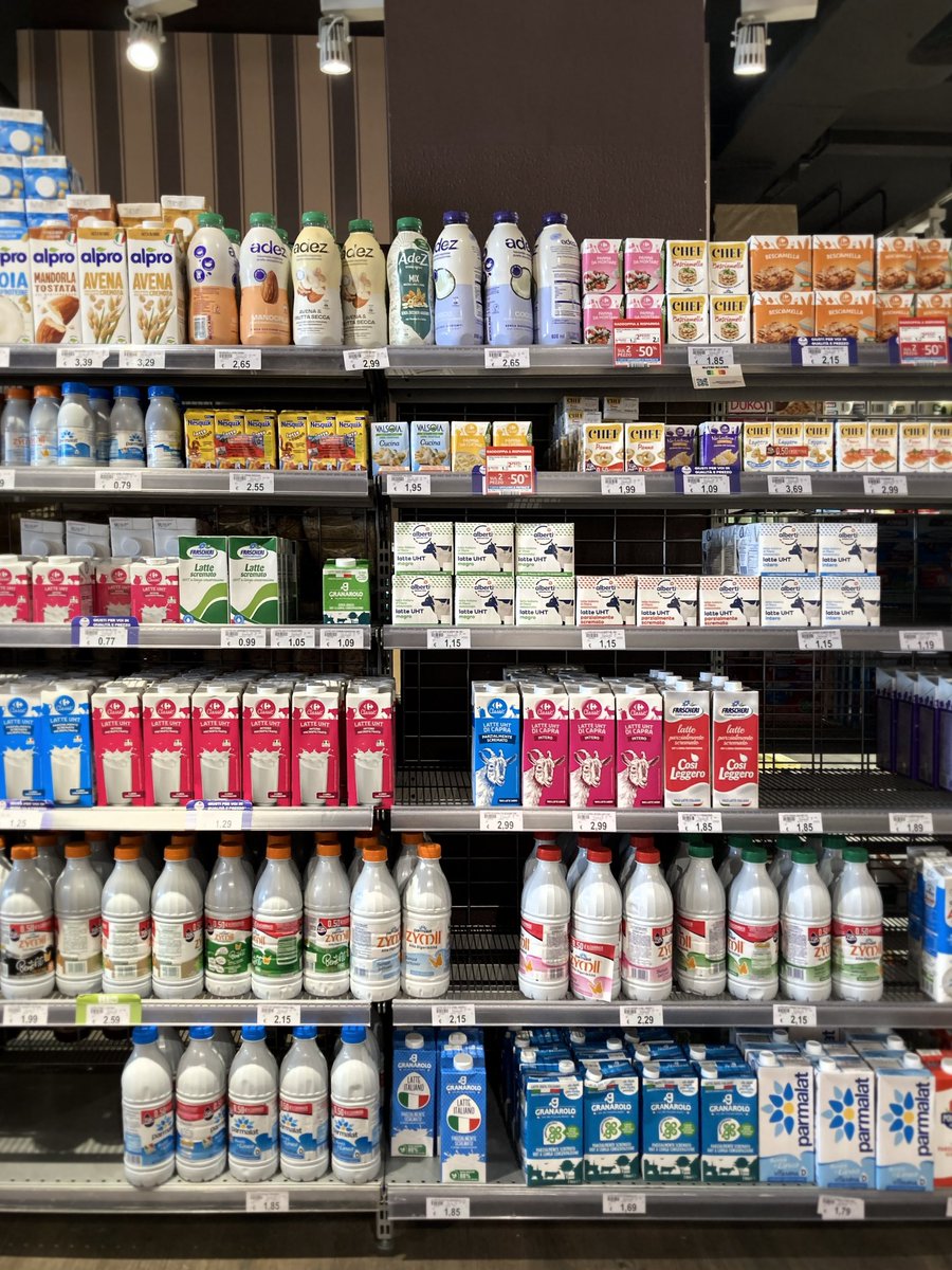 whatsontheshel1's tweet image. 🐄🐐🌱
Cow's, goat's and vegetable milk on the shelves

stock.adobe.com/contributor/21…

#Cowsmilk #goatsmilk #vegetable #milk #shelves 
#stockadobe #adobe #editorialphoto #supermarket #grocerystore