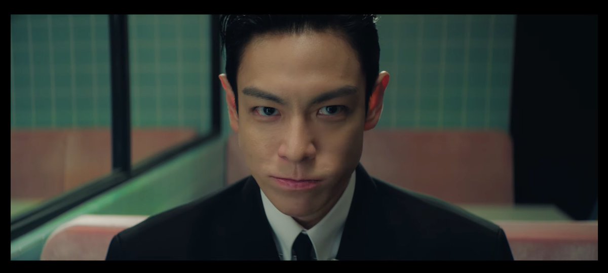 when seunghyun ate the eyeball and started smiling. that’s when i realized i’ve been deprived of actor seunghyun for too long. i really need to see him back in acting again.