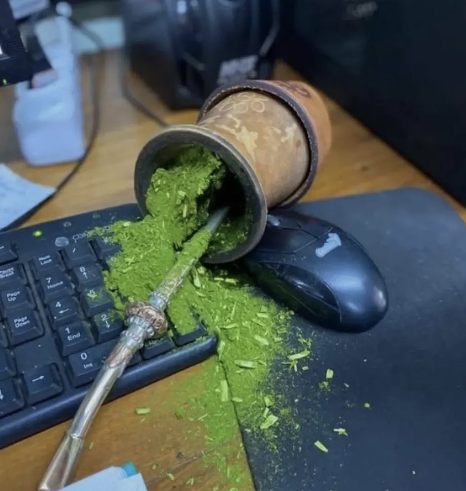 RS MEMES tweet media