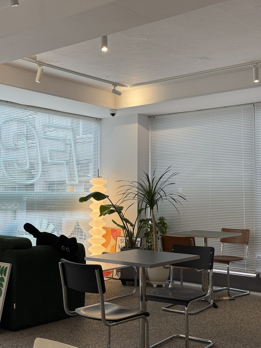 tժΔღ tweet media