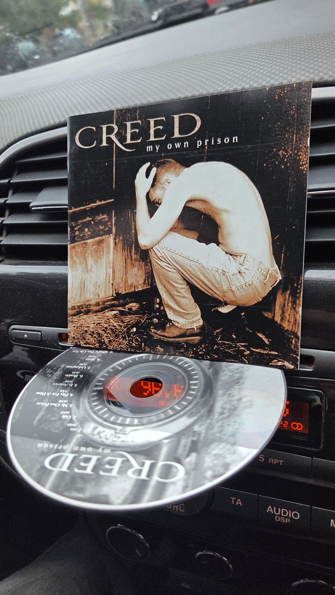 ActivistOfMusic's tweet image. Listening to: 🔈
My Own Prison by Creed
#AlbumoftheDay #Musicvibes #90sMusic #Records #Tunes