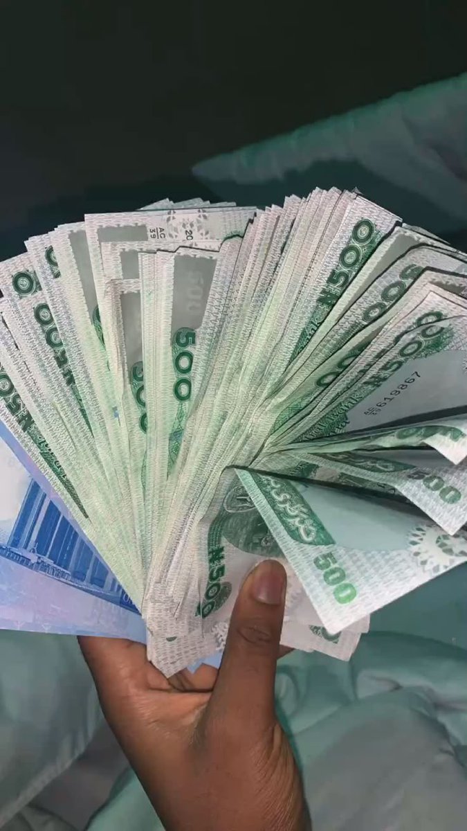 PECULIAR tweet media