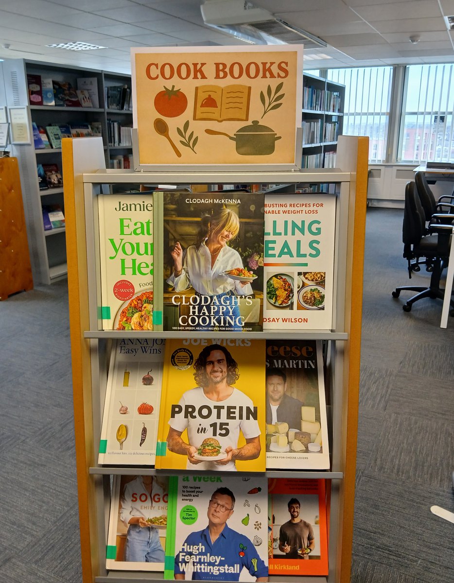 UniWestLondon's tweet image. This month, our displays at SMR and Reading celebrate spring reading and the joy of cooking! 🌸📚

Book of the Month: Bold: Big Flavour Twists to Classic Dishes by Nisha Katona. 🍽️

#Library #SpringReads #Cookbooks #BookOfTheMonth #UWL