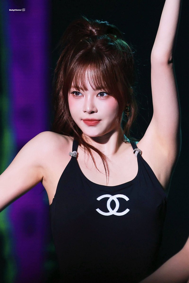 jjiimmiinnaaas's tweet image. 1,000 Followers! We finally hit 1K! 🥳🎉

A huge thank you to everyone for following. 💜 I’ll continue to share the most beautiful moments of all your favorite K-POP queens in high quality. ✨📸
Keep supporting and stay tuned for more! 🚀

#1K #ThankYou #KPOP #HDPICS #LE_SSERAFIM