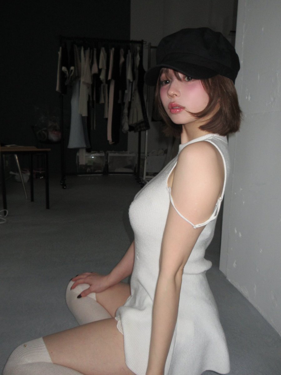 Adel peplum knit tops color ivory/gray/navy ¥11,000-tax in