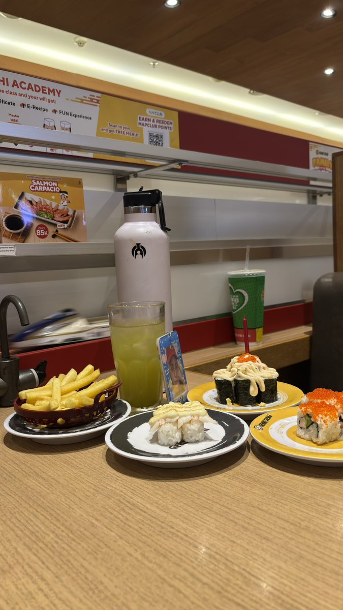 sagi gurl tweet media