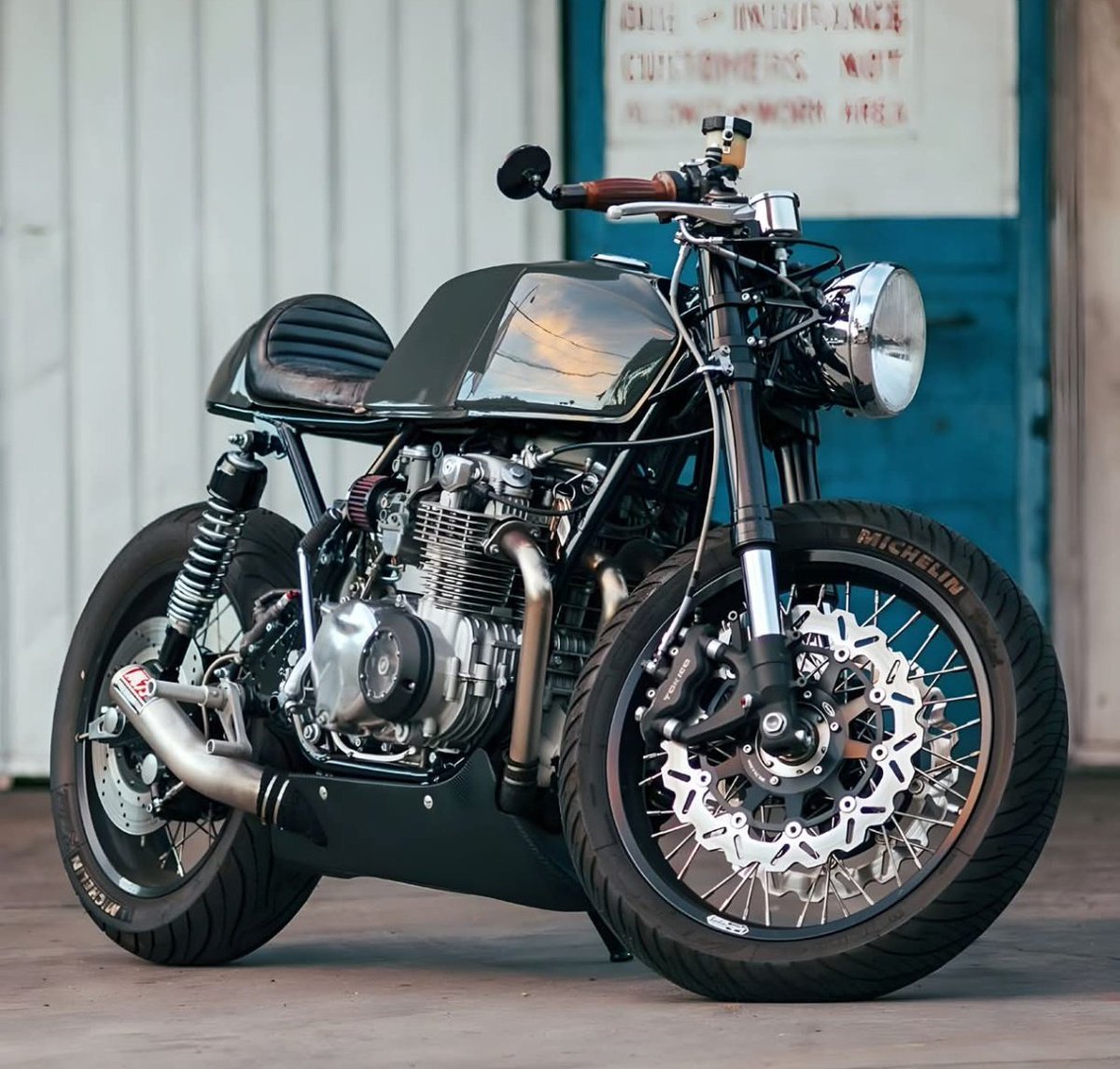 RoXie 🐱💄 tweet media