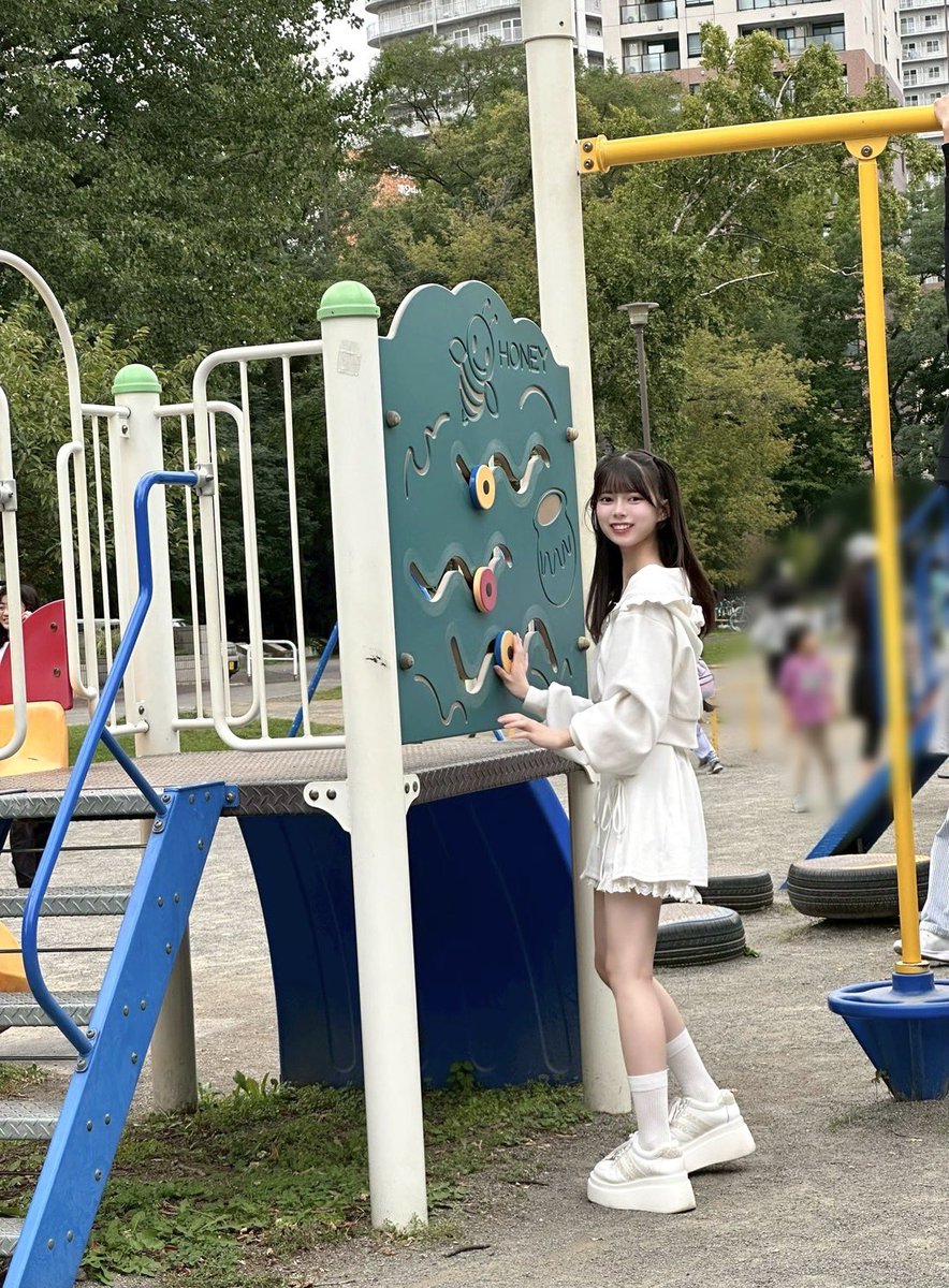 ロージークロニクル tweet media