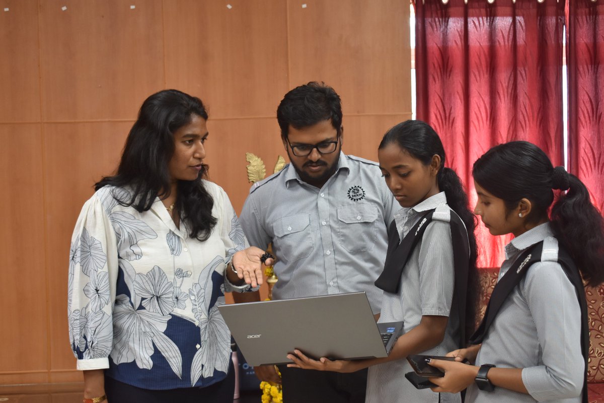 BRAITiians's tweet photo. Day 3 of #IDEBootcamp2026 at DBRAIT focused on “From Prototype to Business” — exploring MVPs, Lean Canvas &amp; real market strategies. Ideas are now shaping into viable startups! #Innovation #StartupIndia @Andaman_Admin @AICTE_INDIA @MediaRN_ANI @SVPMC_ANI https://t.co/Q0mcJFdc19