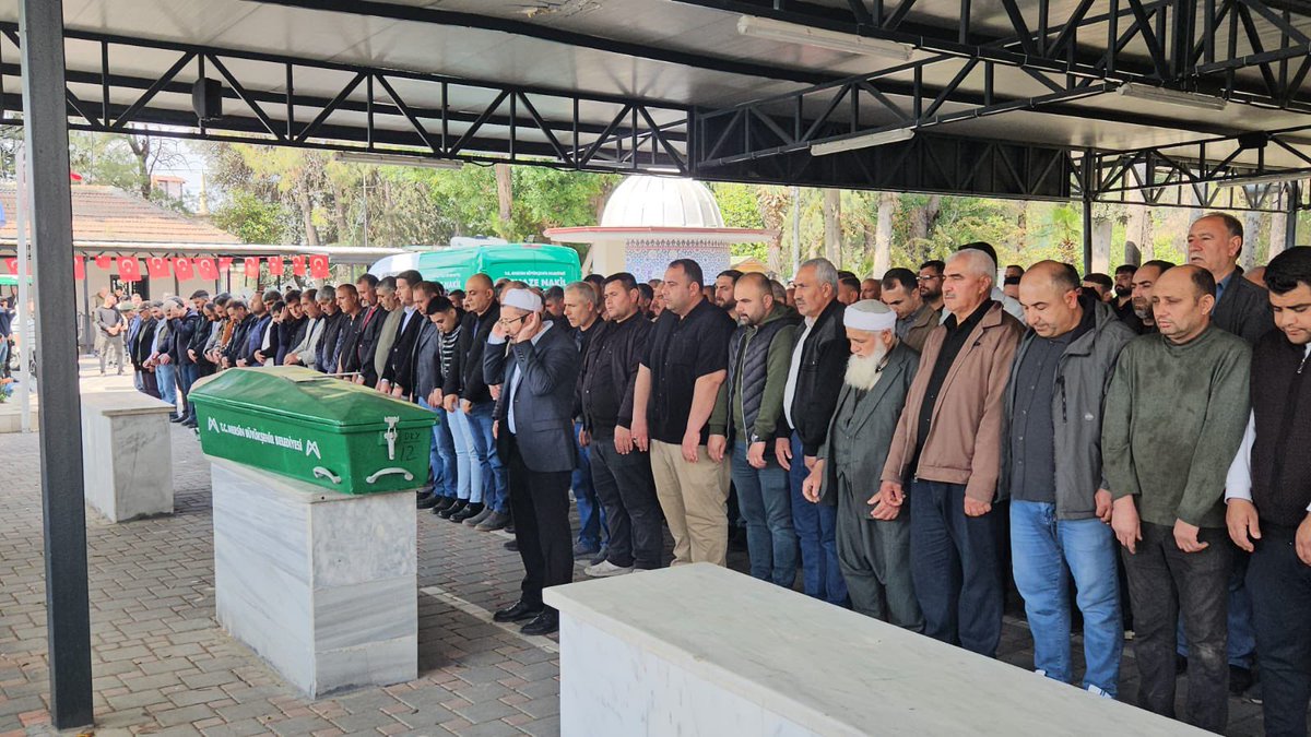Eğitim İş Ortağımız Sn.Metin Özdemir’in Kıymetli Eşi Merhume Özlem Özdemir Ablamız’ı Son Yolculuğuna Uğurladık.

Merhume Ablamız’a Allahtan Rahmet Diliyor Kederli Özdemir Ailesine Rabbimden Sabırlar Niyaz Ediyorum.