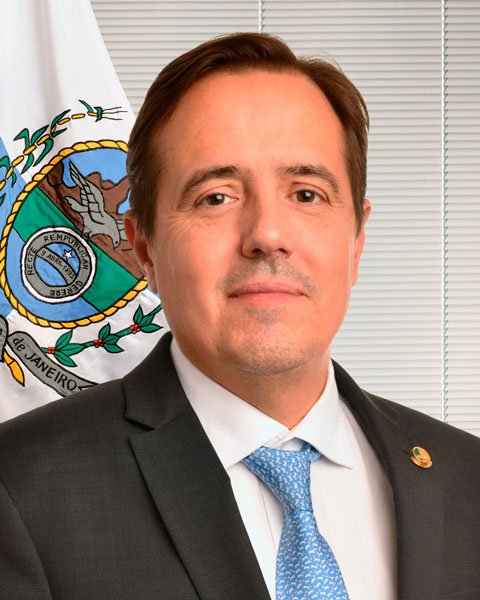 RT do Brasil tweet media