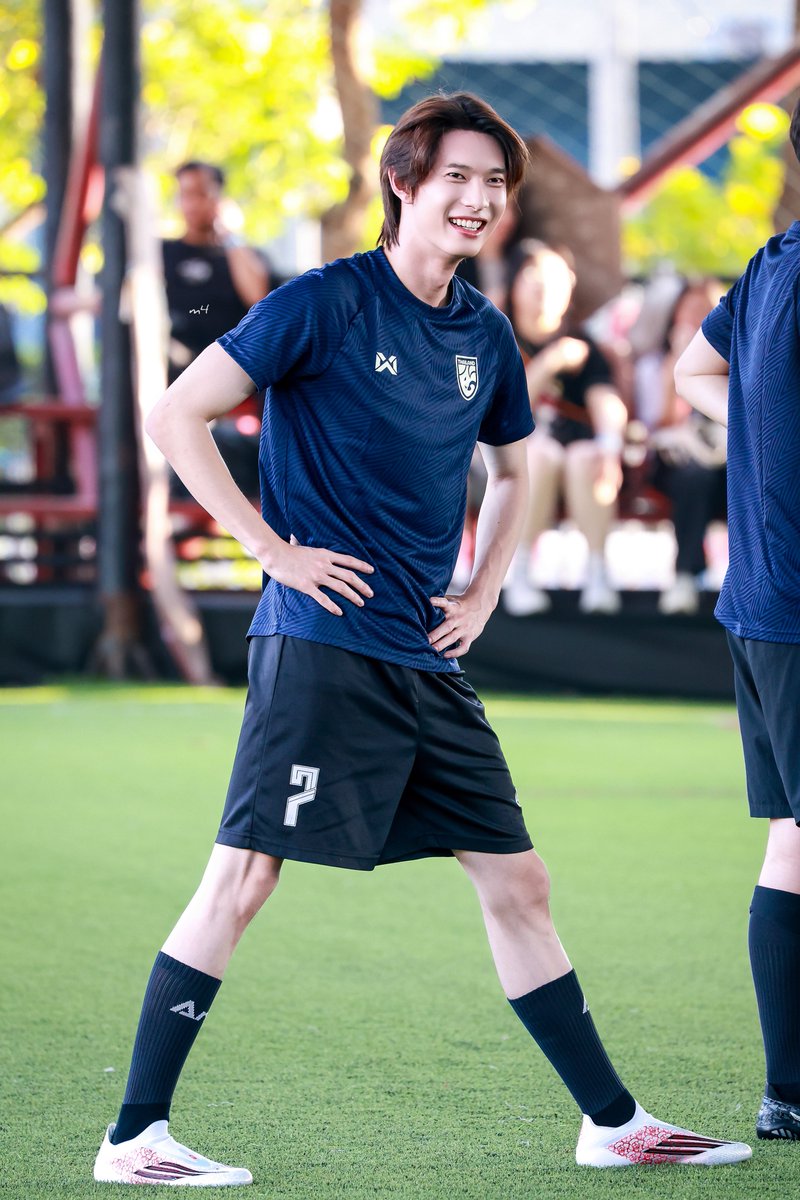 𝑚𝑎𝑛𝑎𝑚𝑒𝑏𝑒𝑤 tweet media