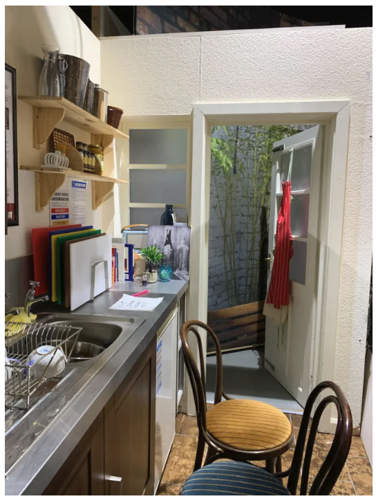 R J Oakley tweet media