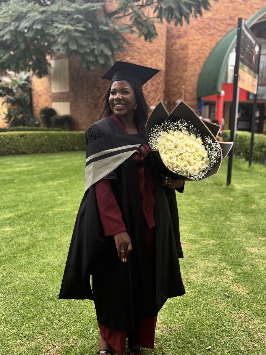 rochelle__mak tweet media