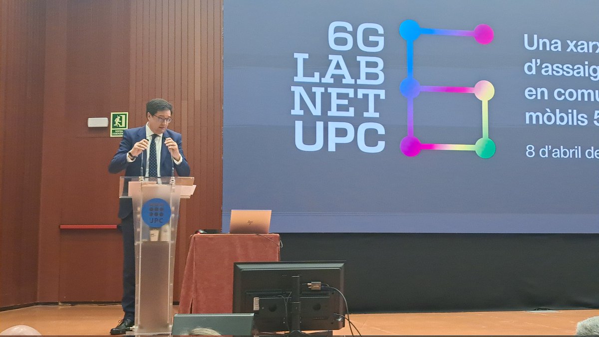 coetc1's tweet photo. Avui a la presentacio de 6GLabNet @UPCTelecos @EETAC_UPC  amb el ministre de Transformació Digital i de la Funció Pública @oscarlopeztwit https://t.co/Utm5IgYVN2