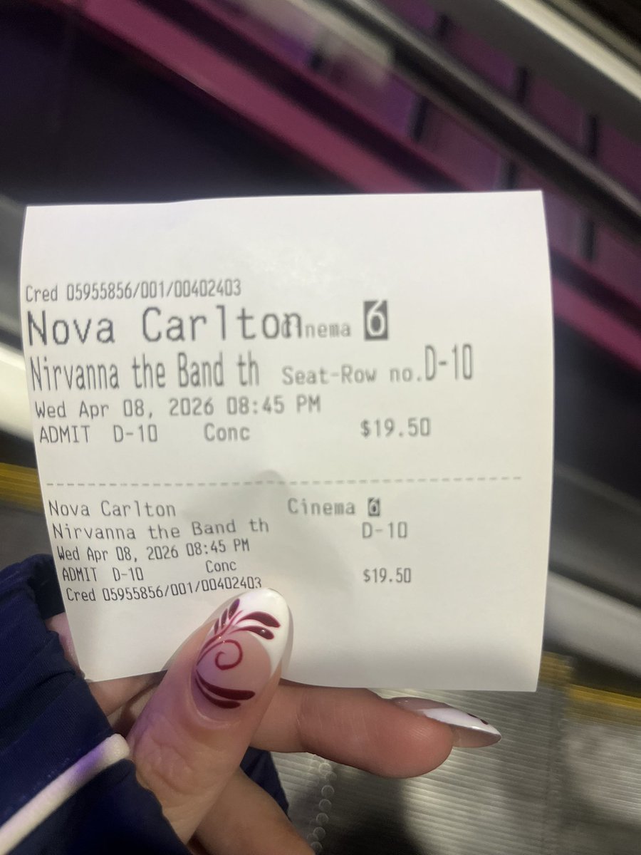 callie ⋆˚࿔ tweet media