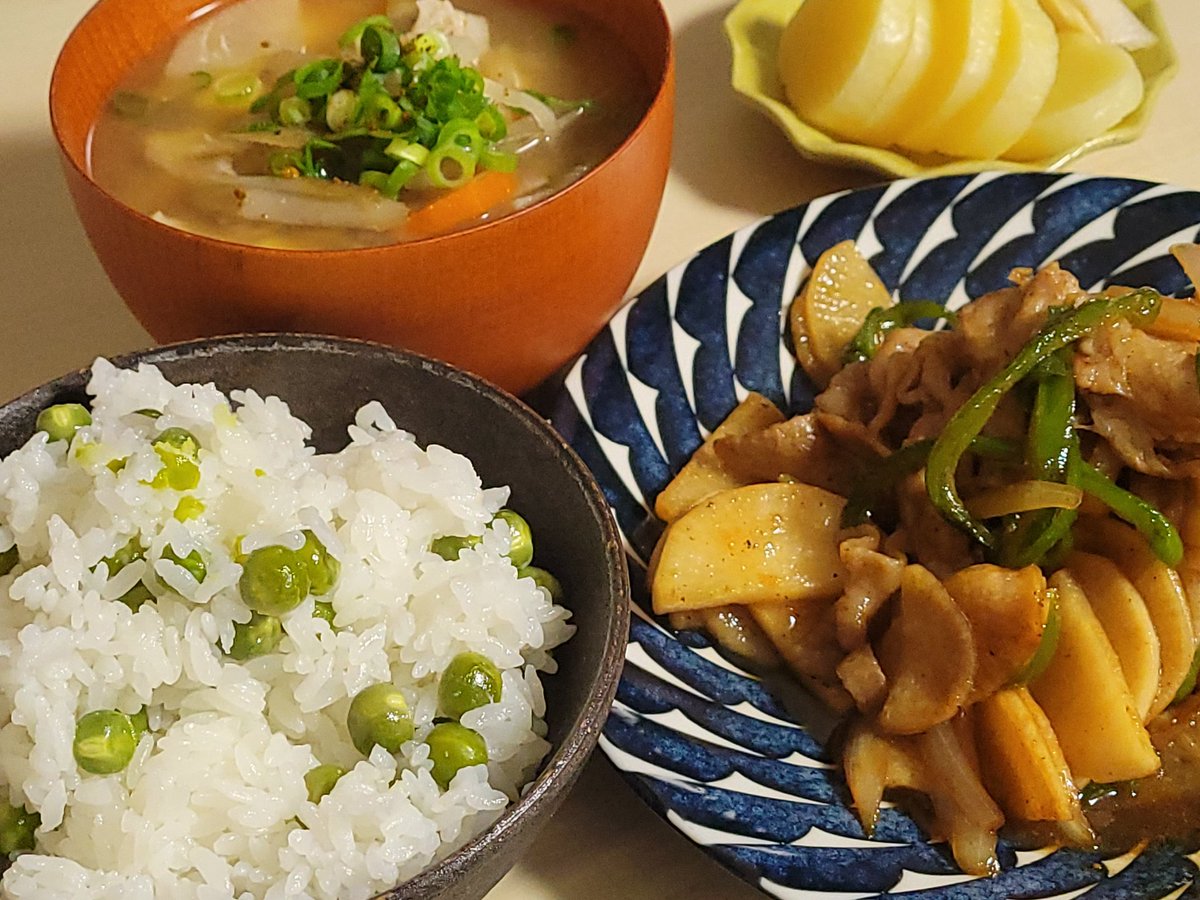 今日の晩ご飯：豆ご飯、豚汁、余り物の生姜焼き