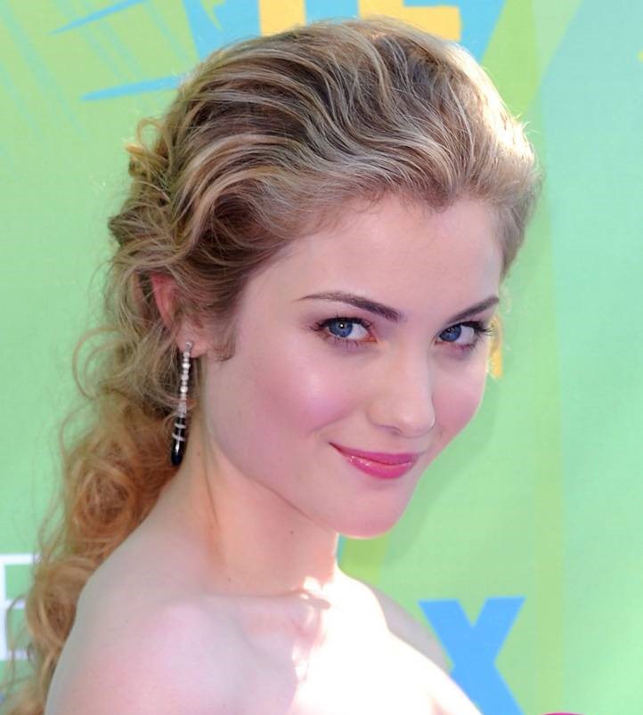 celebcrush4922's tweet image. Happy Birthday Skyler Samuels 🎂🌻
#HappyBirthday #Skyler #Samuels #SkylerSamuels #HappyBirthdaySkylerSamuels
