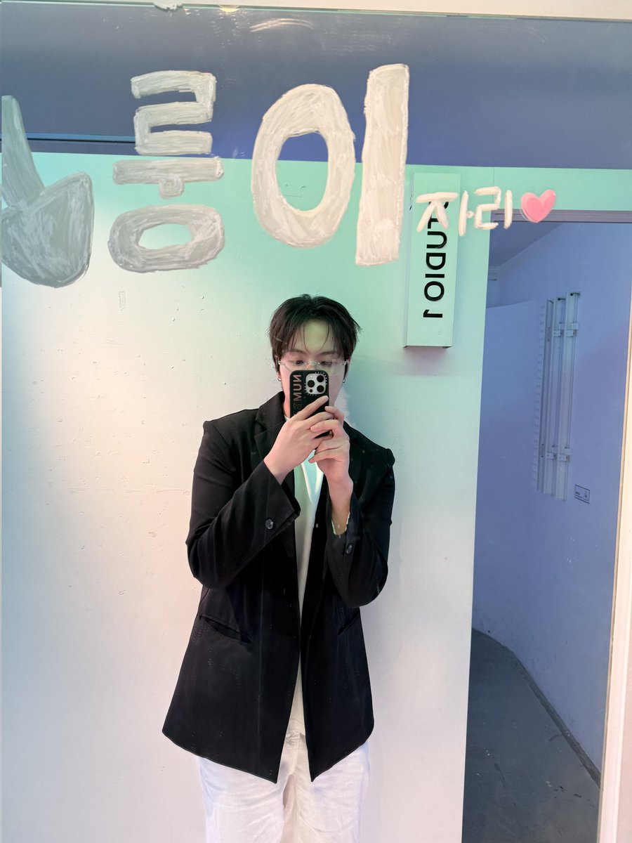 The KingDom tweet media