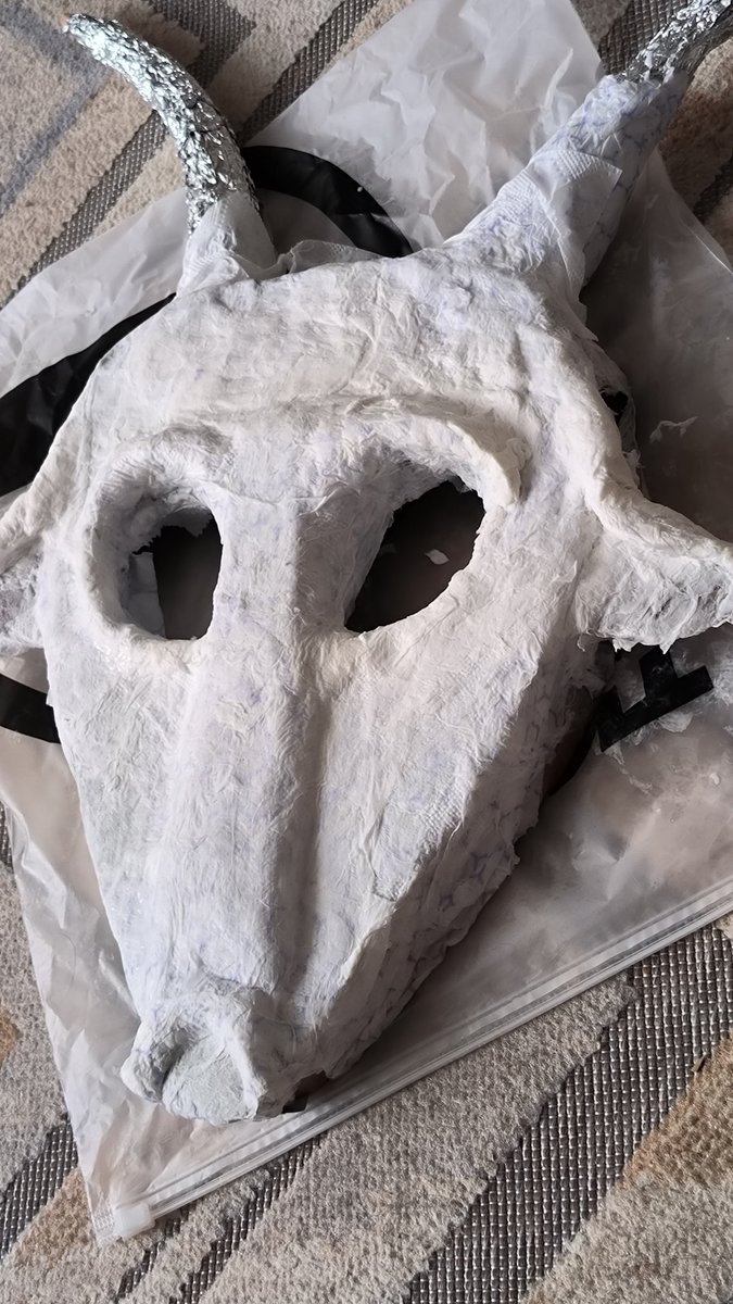 репейник ❤ tweet media