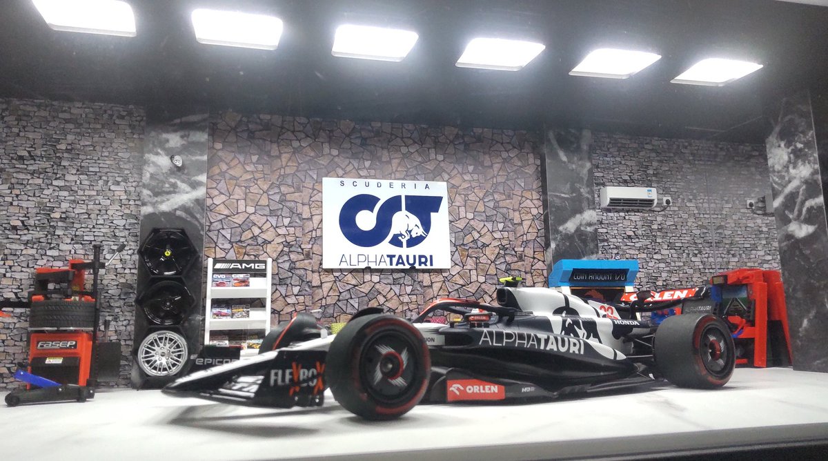 P7HwjO54xnUA93I's tweet photo. スパーク 1/18
Alpha Tauri AT04 Bahrain GP 2023 Yuki Tsunoda
#スパーク
#ミニカー
#アルファタウリ
#AT04
#F1
#角田裕毅 https://t.co/YUl0K2VeyI