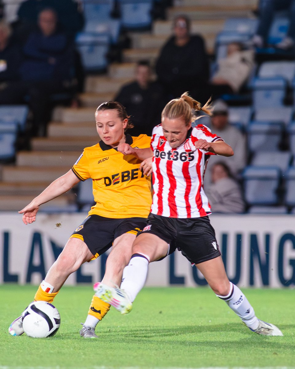 Wolves Women FC tweet media