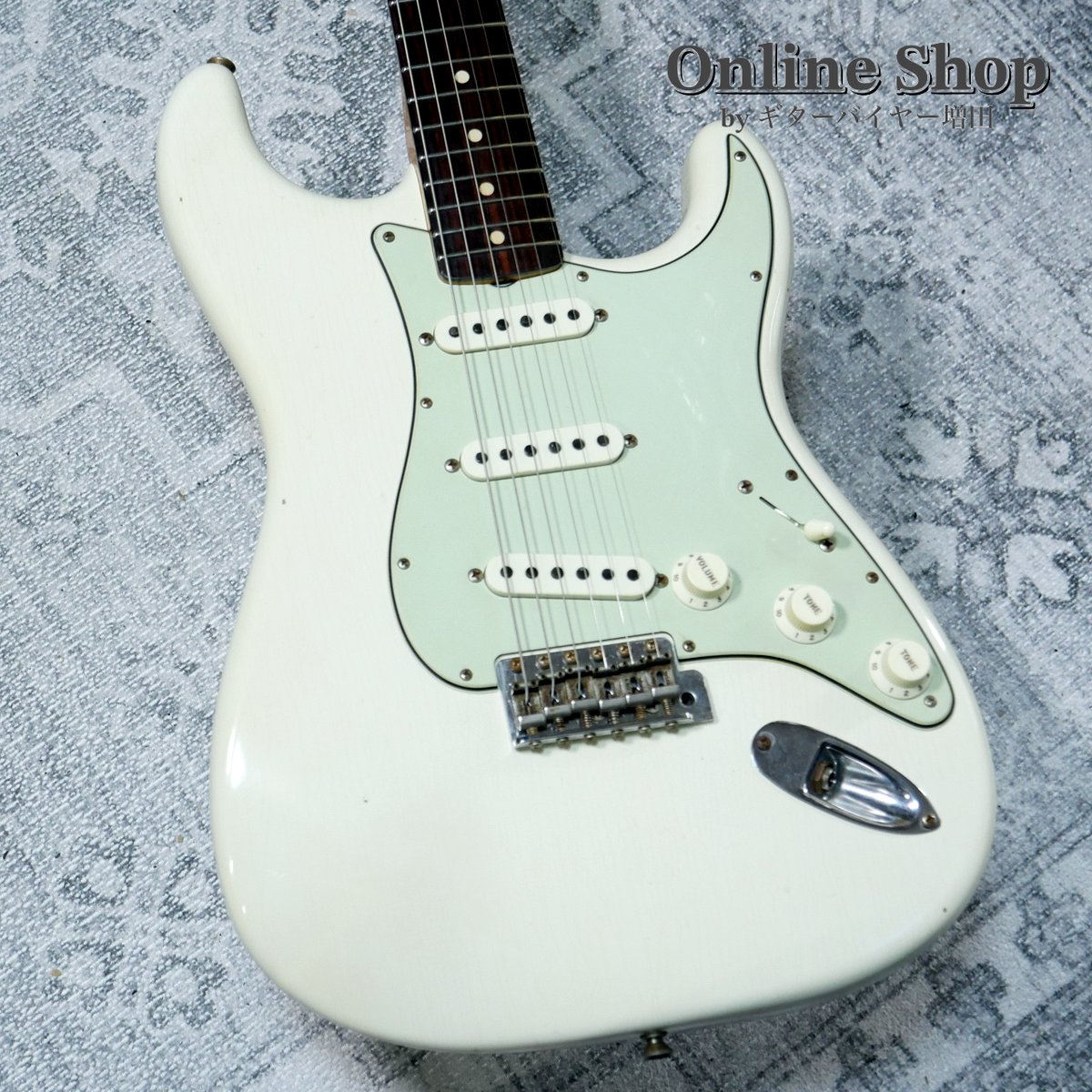 keimsd's tweet image. 2020 Fender Custom Shop LIMITED EDITION '62/'63 Stratocaster Journeyman Relic Aged Olympic White
guitarbuyermasuda.com/products/used-…

'62〜'63年頃の過渡期の仕様を踏襲したリミテッド・エディション！一見普遍的なルックスながら、マニアックな仕様が踏襲された通好みな一品が新着！！！ #Fender