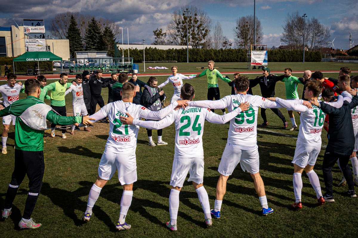 WartaPoznan's tweet photo. 🔙 #SOKWAR, czyli powrót Zielonych na zwycięską ścieżkę. 🔜 #STWWAR ⚔
📸 Kacper Pyto | Warta Poznań https://t.co/XNlubz7CzF